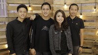 Di album Kereta Kencan, HIVI! juga memperkenalkan Neida sebagai personel baru memantapkan formasi. Foto: Asep Syaifullah