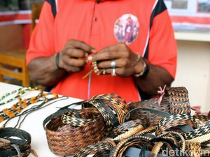 Gelang-gelang Lucu Asli dari Wamena, Sudah Pernah Beli?