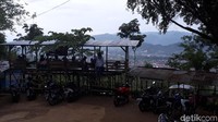 Mau melihat Padangsidimpuan dengan view cantik? Cobalah ke Bukit Simarsayang. Di sinilah, Kota Salak dapat dilihat dengan jelas keindahannya (Chaidir/detikTravel)