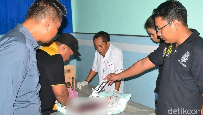 Pendarahan, Seorang Gadis Keguguran Usai Dicekoki Obat Sang Pacar Pendarahan, Seorang Gadis Keguguran Usai Dicekoki Obat Sang Pacar