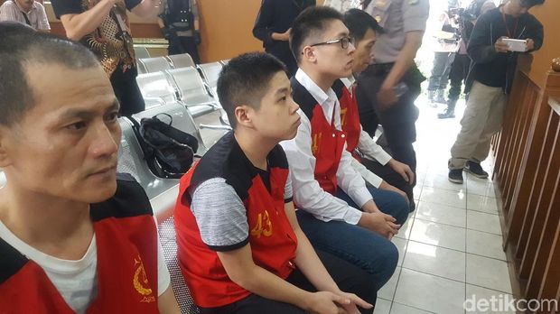 Terdakwa kasus penyelundupan 1 ton sabu menjalani sidang di Pengadilan Negeri Jakarta Selatan (Jaksel), Rabu (3/1/2018)