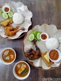 Ayam Goreng Karawaci: Gurih Empuk, Ayam Goreng Kampung ...