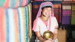 Foto: Gadis Berleher Panjang yang Dikunjungi Tamara Bleszynski
