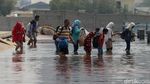 Banjir Rob Kembali Rendam Pelabuhan Kali Adem