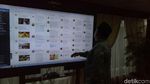Foto: Gaya Fahri Hamzah yang Asyik Main Twitter di Layar Jumbo DPR