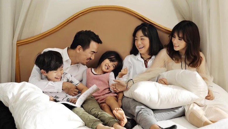 Cara Asyik Joe Taslim Habiskan Waktu Bareng Anak: Main Musik/ Foto: Instagram Cara Asyik Joe Taslim Habiskan Waktu Bareng Anak: Main Musik/ Foto: Instagram
