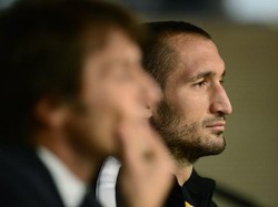 Bek = Giorgio Chellini, dimainkan Conte di 117 laga. Foto: Javier Soriano / AFP Photo