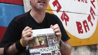 Dia adalah fotografer asal Italia yang mendedikasikan diri memotret kampung-kampung di Indonesia. (Foto: Hasan Alhabshy/detikcom)