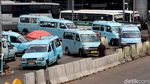 Siap-siap! Angkot Tua Akan Dikandangkan