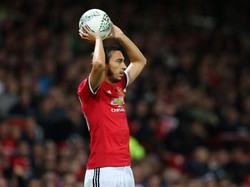 Belakangan Juventus juga memperlihatkan minat besar kepada full-back Manchester United Matteo Darmian. Transfer sangat mungkin akan terwujud di musim panas. (Foto: Alex Livesey/Getty Images)