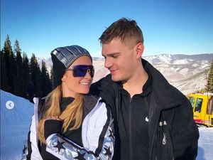Batal Tunangan, Mantan Minta Paris Hilton Kembalikan Cincin Rp 29 M