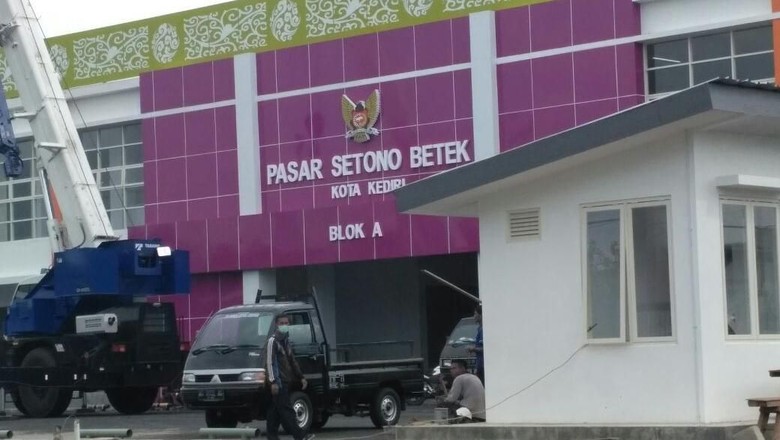 Rampungnya Pasar Setono Betek Kediri Masih Sisakan Persoalan Rampungnya Pasar Setono Betek Kediri Masih Sisakan Persoalan