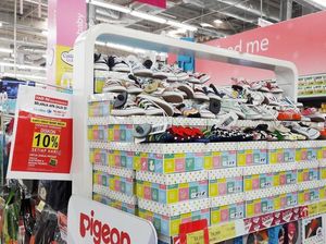 Diskon hingga 50% Sepatu dan Alat Makan Anak di Transmart Carrefour