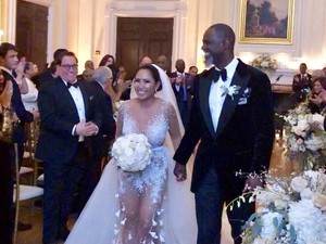 Mengintip Pernikahan Romantis Brian McKnight di Malam Tahun Baru