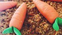 Carrot cake dan japanese cheese cake juga bisa jadi santapan nikmat di tangan Aurel. Racikan kuenya ini dijadikan camilan sore lho. Foto: Instagram @aurelie.hermansyah