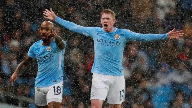 Kejelian Kevin De Bruyne dibutuhkan Pep Guardiola dalam menciptakan peluang dan mencetak gol ke gawang Liverpool.