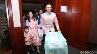 Ibas bersama Aliya dan putranya saat ditemui di RS Pondok Indah, Jakarta Selatan pada Selasa (2/1) lalu.
