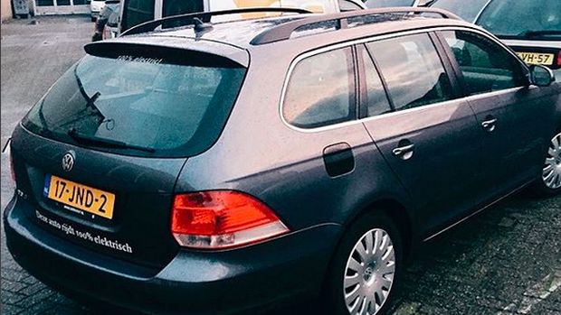 VW Golf sebelum berubah menjadi mobil listrik
