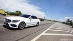 Ngebut dengan Mercedes-Benz C200 AMG Line