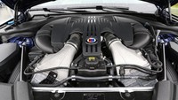 Kedua mobil didukung dengan mesin 608 hp V8 Alpina yang baru pertama kali diperlihatkan saat peluncuran B7 Bi-Turbo pertengahan 2017 lalu. BMW yang menjadi pabrikan mobil tersebut, memberikan dukungan penuh dengan garansi dan menyediakan kebutuhan interior Alpina yang dibuat di Buchloe, Jerman. Dok. Alpina.