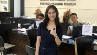 Melody pun terbilang sebagai public figur yang patuh terhadap pajak. Alumni JKT48 ini tercatat sudah memiliki Nomor Pokok Wajib Pajak (NPWP) dan baru saja melakukan konsultasi terkait pelaporan SPT. (Dok KPP Bandung Cicadas).