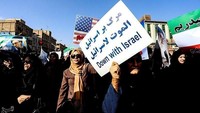 Ali Khamenei sendiri menyalahkan sejumlah pemerintah negara lain atas munculnya sejumlah protes anti-pemerintah itu, yang dimulai pekan lalu dan sejauh ini telah mengakibatkan 21 orang tewas. Tasnim News Agency/Handout via REUTERS.