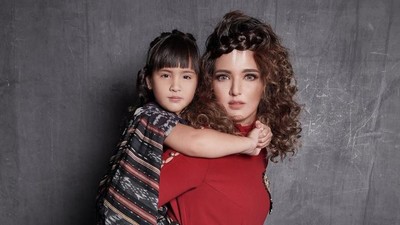 Foto: Adu Gaya 10 Mamah Muda Indonesia saat Pose Fierce Bersama Anak