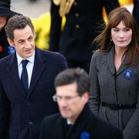 Carla Bruni pun sempat mengemban sebagai ibu negara Prancis di periode sang suami menjabat. Selama menjadi ibu negara, Carla meninggalkan dunia glamour hiburan. Carla tak hanya meninggalkan modelling namun juga dunia tarik suara.  Foto: Getty Images