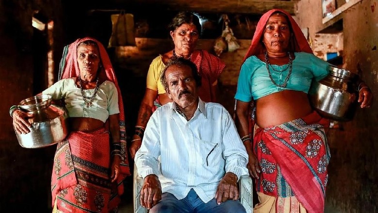 pernikahan unik demi air di India (Danish Siddiqui/Reuters) pernikahan unik demi air di India (Danish Siddiqui/Reuters)
