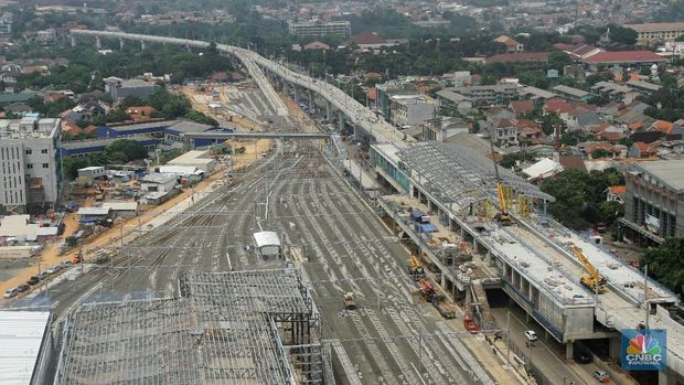 Foto aerial pembangunan Stasiun Mass Rapid Transit (MRT) Lebak Bulus, Jakarta, Jumat (29/12/2017). Pekerjaan konstruksi mass rapid transit (MRT) Jakarta fase I Lebak Bulus-Bundaran HI ditargetkan mencapai 90,14 persen pada akhir 2017. 
MRT Jakarta fase I direncanakan beroperasi pada Maret 2019, Uji cobanya dimulai pada Agustus 2018 di Depo Lebak Bulus.