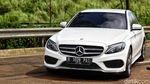 Ngebut dengan Mercedes-Benz C200 AMG Line