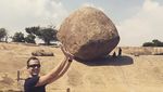 Foto: Batu Melawan Gravitasi di India