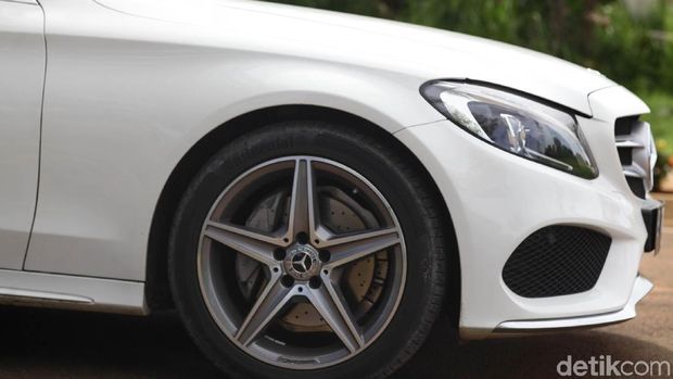 Pelek bintang Mercedes-Benz C200 AMG Line
