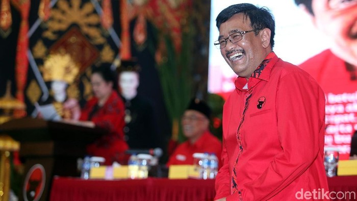 PDIP mengumumkan cagub/cawagub 4 provinsi untuk Pilkada Serentak 2018. Pengumuman ini dipimpin oleh Ketum PDIP Megawati Soekarnoputri.