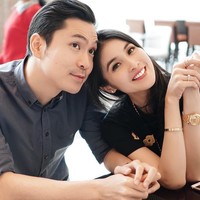 Harvey Moeis adalah suami Sandra Dewi. Keduanya tampak serasi karena sama-sama berwajah rupawan.  Foto: Instagram