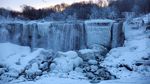 Cantiknya! Air Terjun Niagara Membeku, Ini Penampakannya