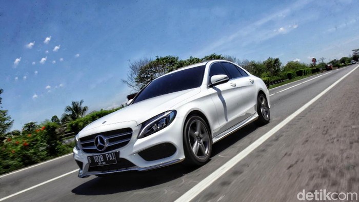 Ototest Mercedes-Benz C200 AMG Line