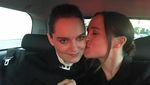 Resmi Menikah, Ini Kemesraan Ellen Page dan Emma Portner