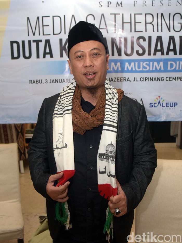 Fenomena Gerhana Bulan Bikin Opick Semakin Mendekatkan Diri pada Tuhan