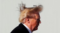 Dalam buku tersebut, Putri Trump diceritakan mencemooh gaya rambut ayahnya yang ditengarai tercipta berkat operasi pengurangan kulit kepala (Foto: BBC World)