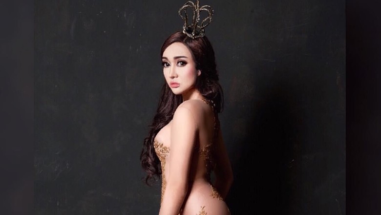 Mike Lewis Ajak Selfie Lucinta Luna Sebelum Mandi Mike Lewis Ajak Selfie Lucinta Luna Sebelum Mandi