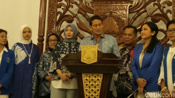 Wagub Sandi Gandeng Iwapi untuk Buat Suvenir Asian Games 2018