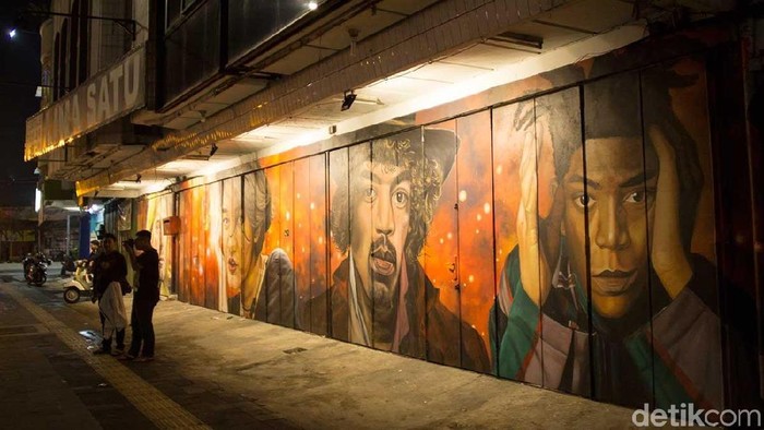 Mural di sepanjang Jalan Slamet Riyadi