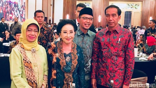 Maman dan Jokowi di acara syukuran ulang tahun Mooryati Soedibyo