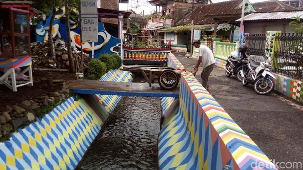 Lingkungan jadi tampak bersih