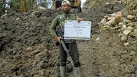 Dalam hal ini Kementerian Pekerjaan Umum dan Perumahan Rakyat (PUPR) menyediakan bahan/material dan alat, sedangkan TNI menyediakan tenaga dan personel di lapangan. (Dok Bina Marga).