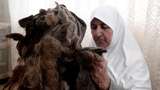 Wanita Palestina Ini Kumpulkan Rambutnya Selama 67 Tahun