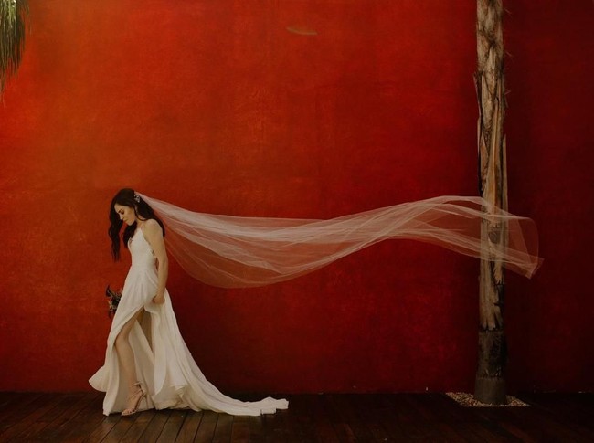 Karya Oscar Castro of Oscar Castro Photography. (Dok. Junebug Weddings)