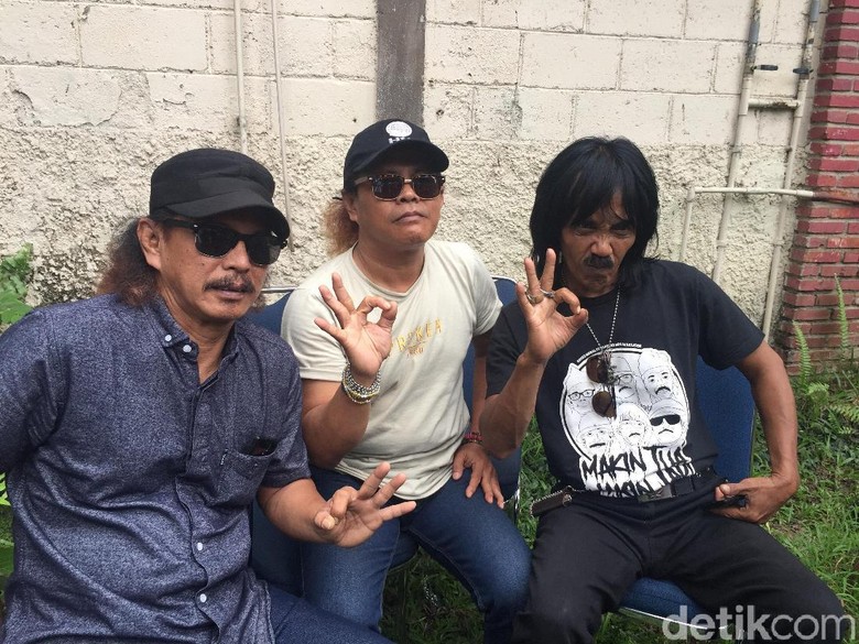 Orkes Pengantar Minum Racun Ingin Tetap Kolaborasi dengan Koes Plus Orkes Pengantar Minum Racun Ingin Tetap Kolaborasi dengan Koes Plus