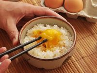 Cegah Keracunan Makanan dengan Menghindari 8 Makanan Ini